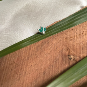 Green Flower Nose Stud