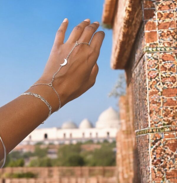 Crescent Hand Harness